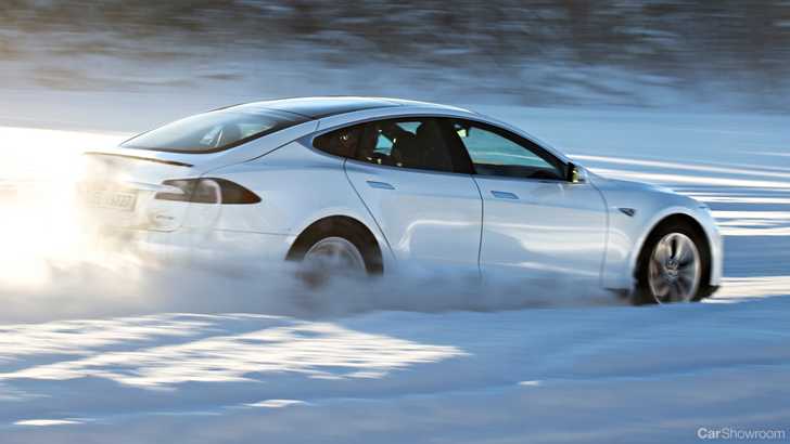 Teslas Can Now Fart On Demand, Because Why Not – Gallery