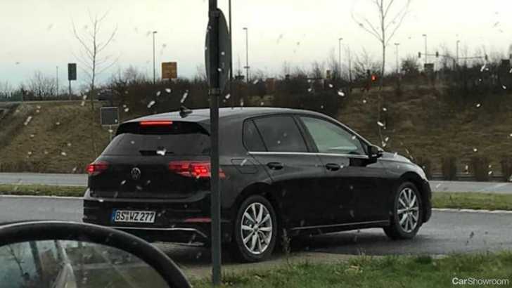 ’19 Volkswagen Golf Mk8 Spotted… At A McDonald’s – Gallery