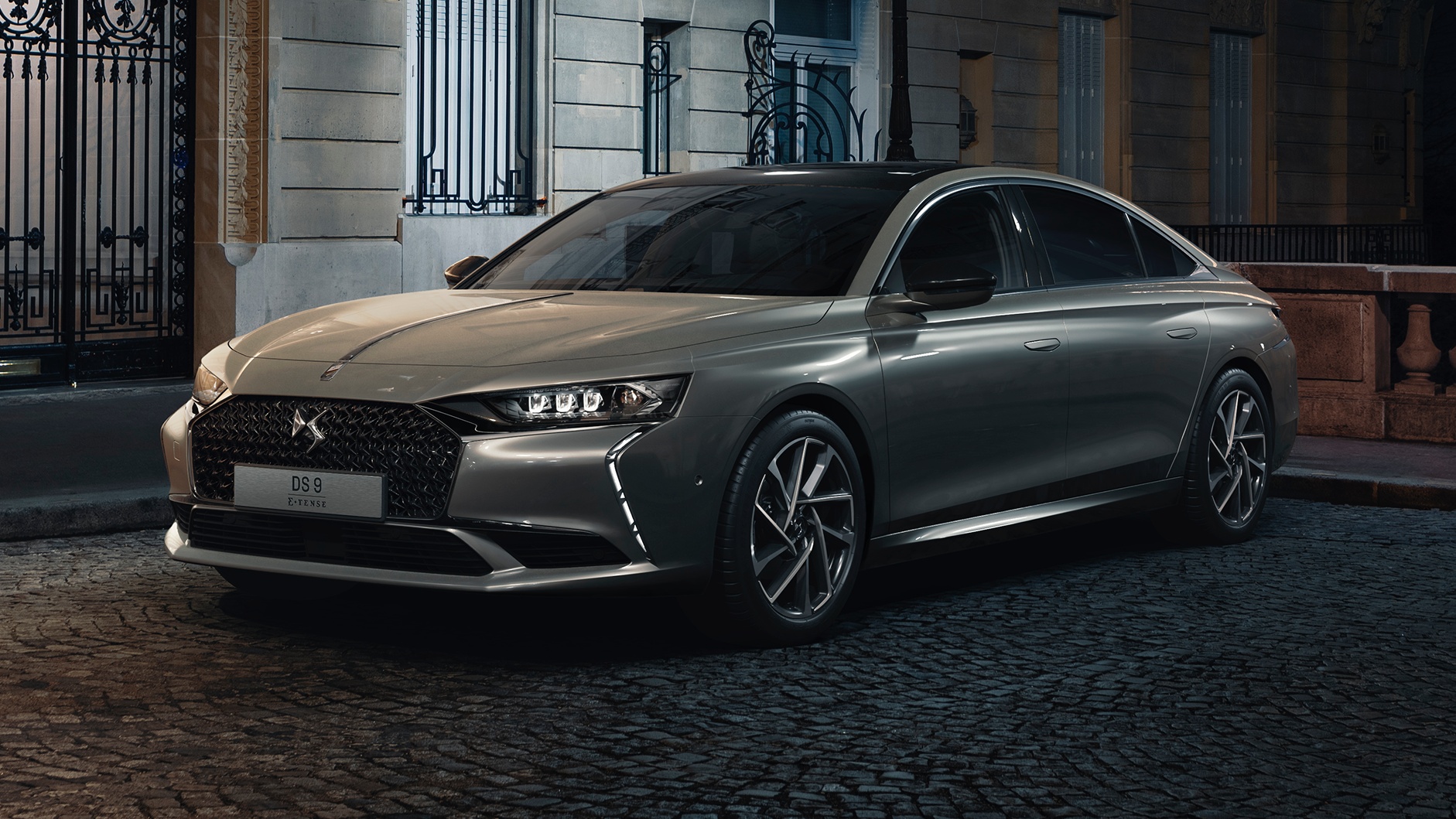News Ds9 Flagship Saloon Revealed Plug In Hybrid Meets French Luxury