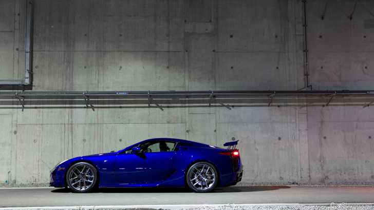 2011 LEXUS