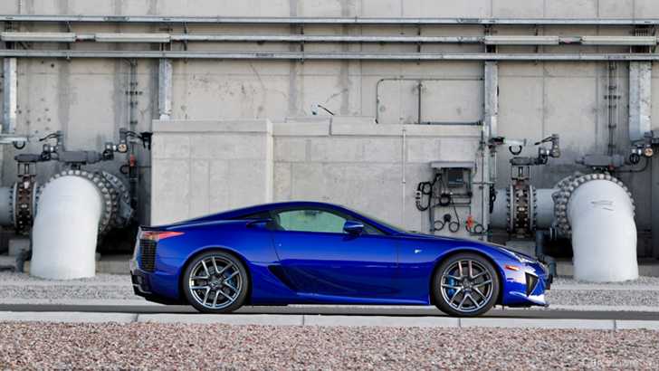 2011 LEXUS