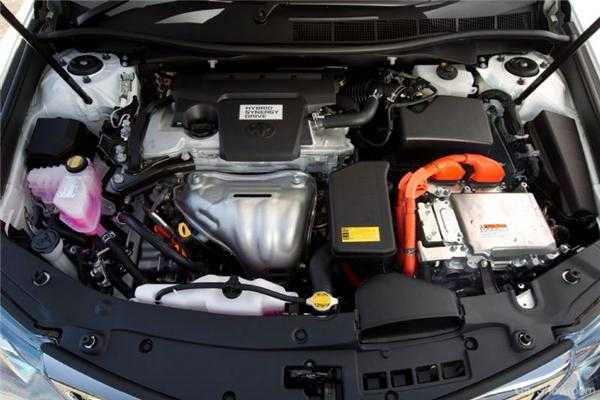 2012 TOYOTA CAMRY 4D SEDAN