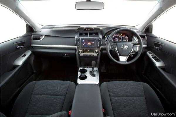 2012 TOYOTA CAMRY 4D SEDAN