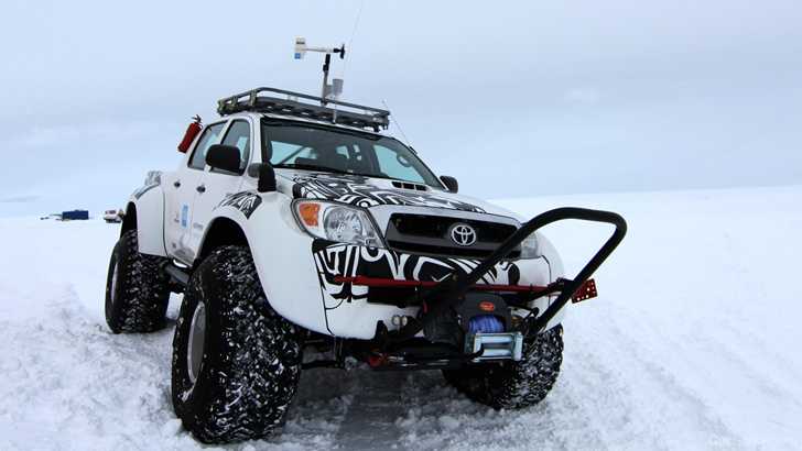 2012 TOYOTA HILUX