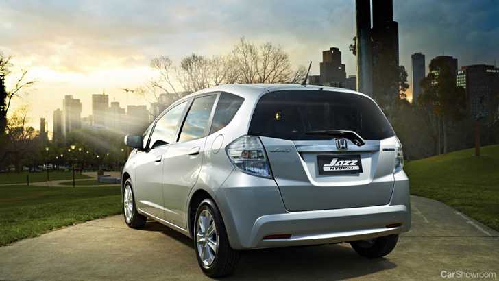 2013 HONDA JAZZ