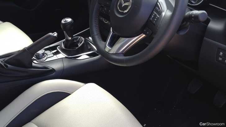 2013 MAZDA MAZDA3